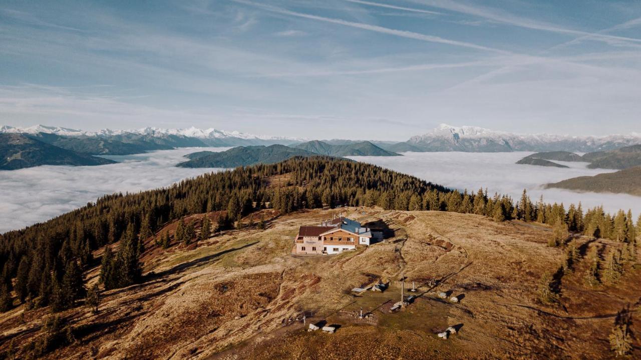 Radstaedter Huette Im Winter Nicht Mit Dem Auto Erreichbar Wunderschoene Alleinlage Schwemmberg Esterno foto