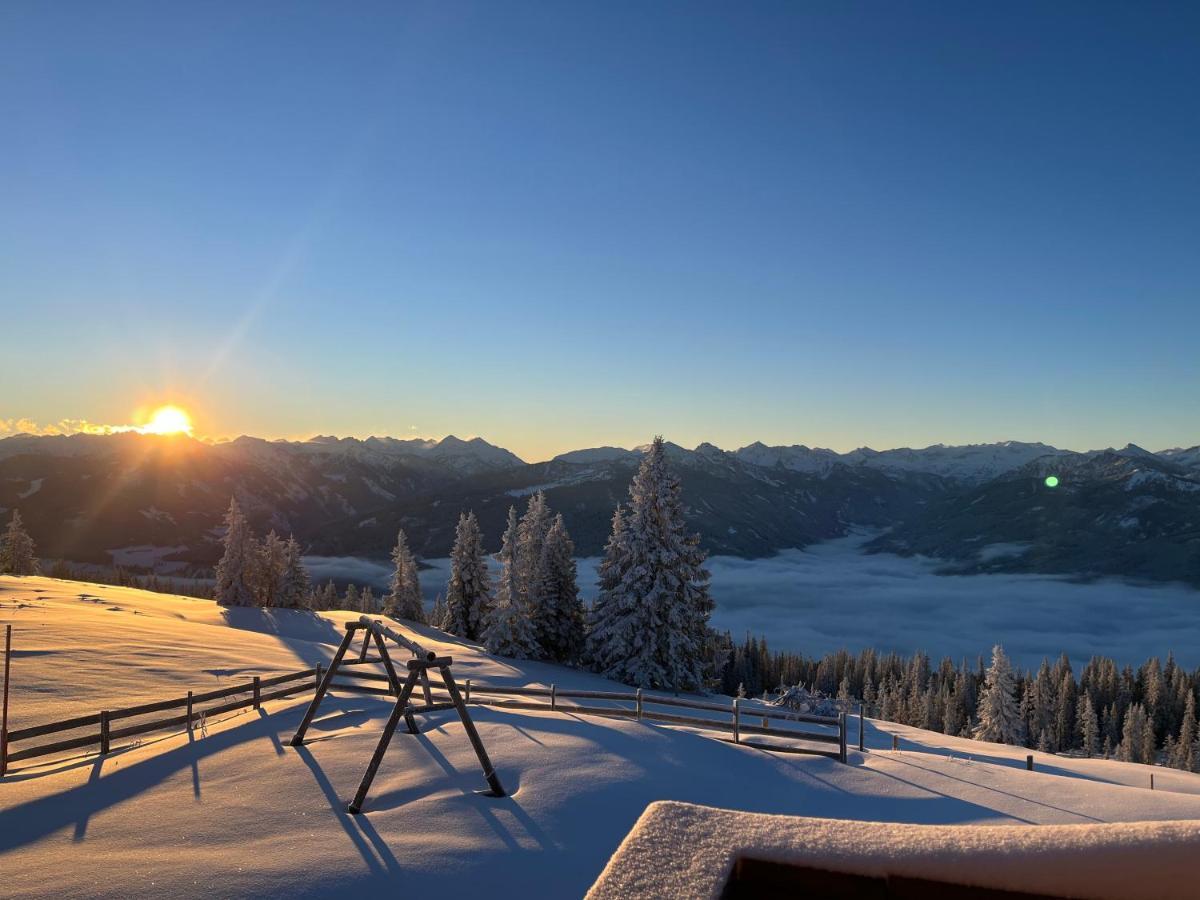 Radstaedter Huette Im Winter Nicht Mit Dem Auto Erreichbar Wunderschoene Alleinlage Schwemmberg Esterno foto