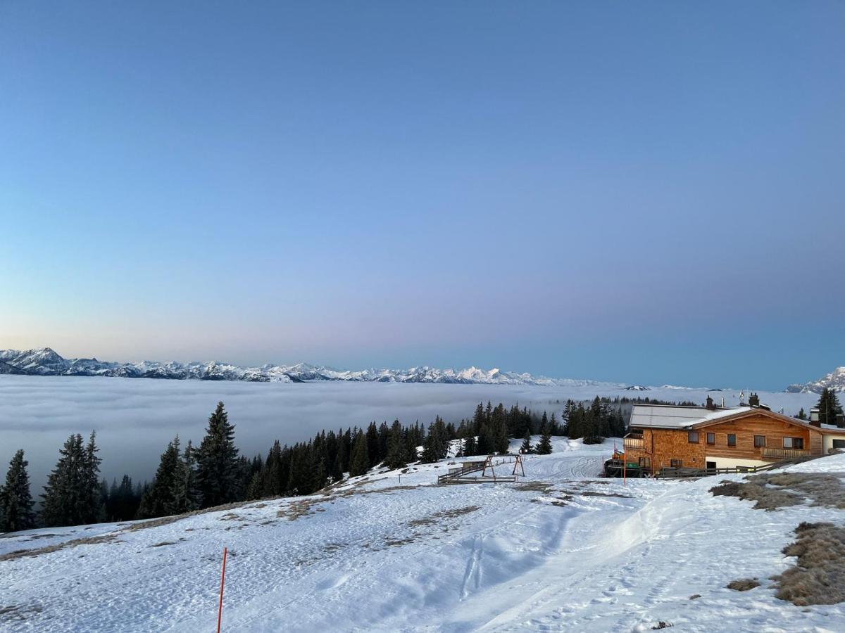 Radstaedter Huette Im Winter Nicht Mit Dem Auto Erreichbar Wunderschoene Alleinlage Schwemmberg Esterno foto
